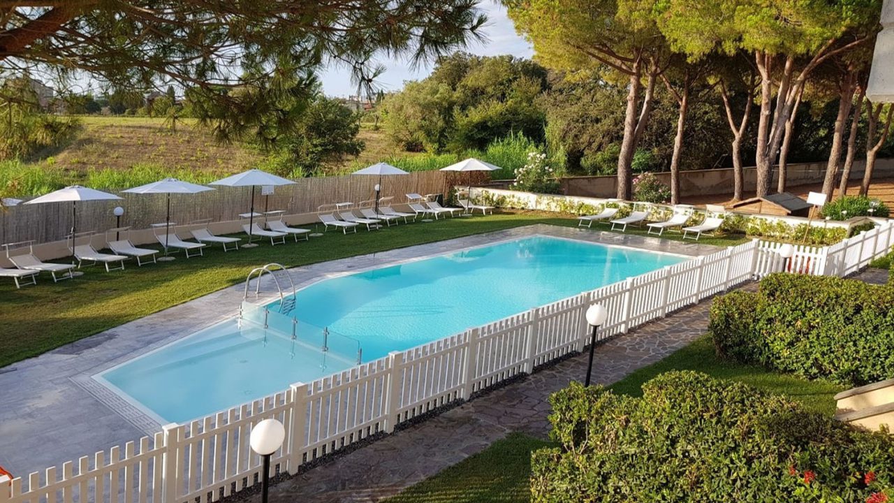 MIETTA – piscina MIETTA – piscina